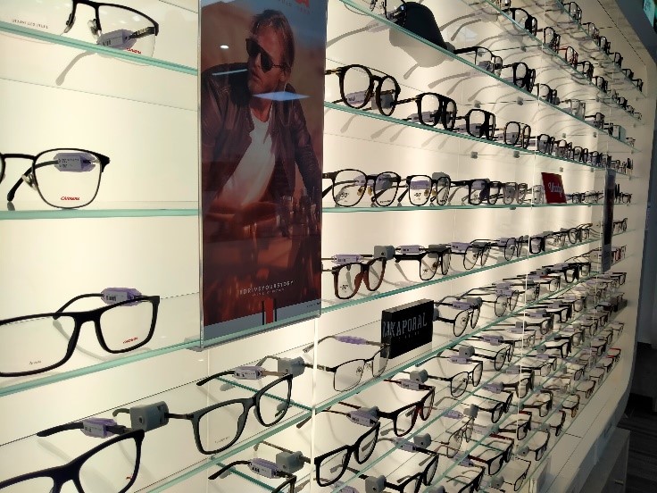 Portrait d'entrepreneur Optical Discount Istres Initiative Ouest Provence